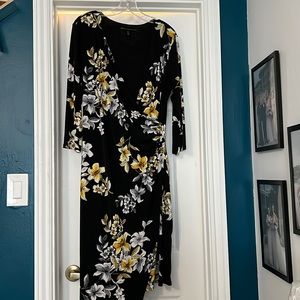Size 16, yellow and white floral 3/4 sleeve midi dress.